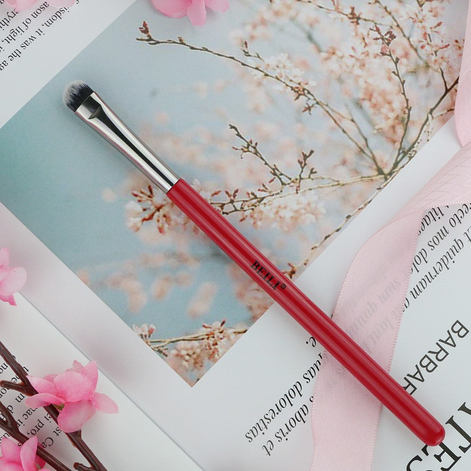 Pensula fard par sintetic Beili Red H226