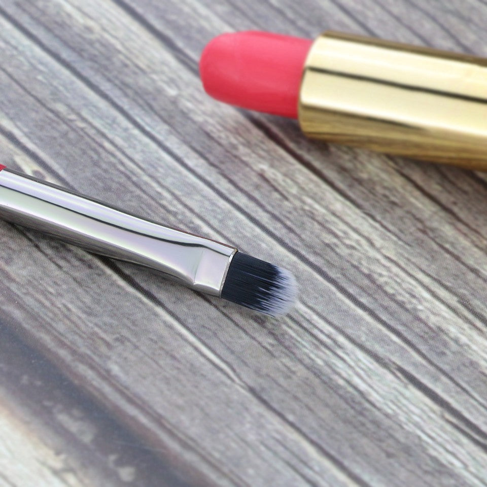 Pensula buze par capra Beili Red H330