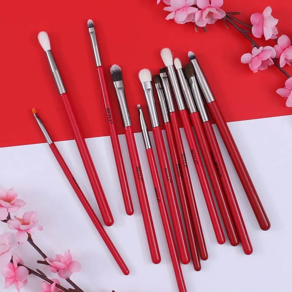 Set 12 pensule make-up Beili Red