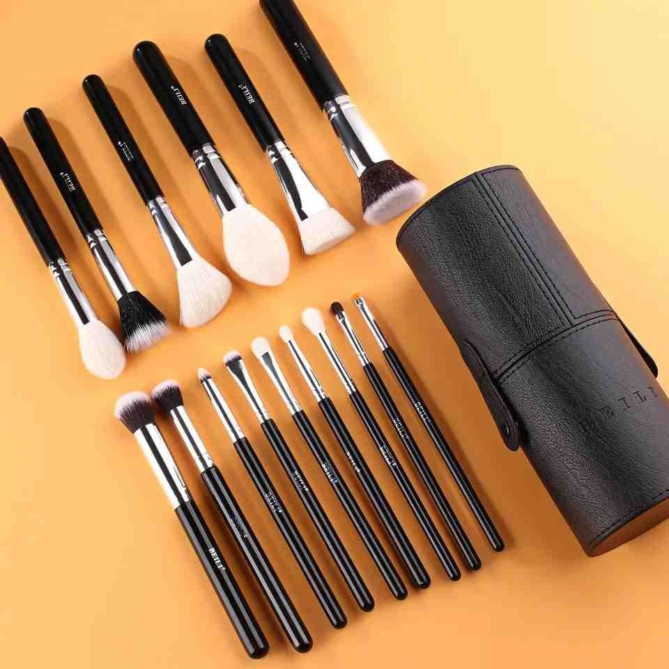 B15Yang Set 15 pensule make-up Beili Black+Suport Cilindric
